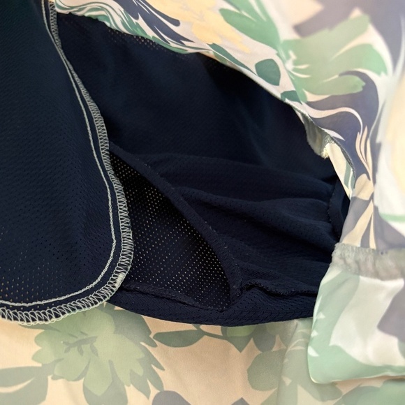 Gap Green/Navy/Yellow Tropical Hawaiian Pool Shorts/Swim Trunks; Size L - Picture 6 of 12